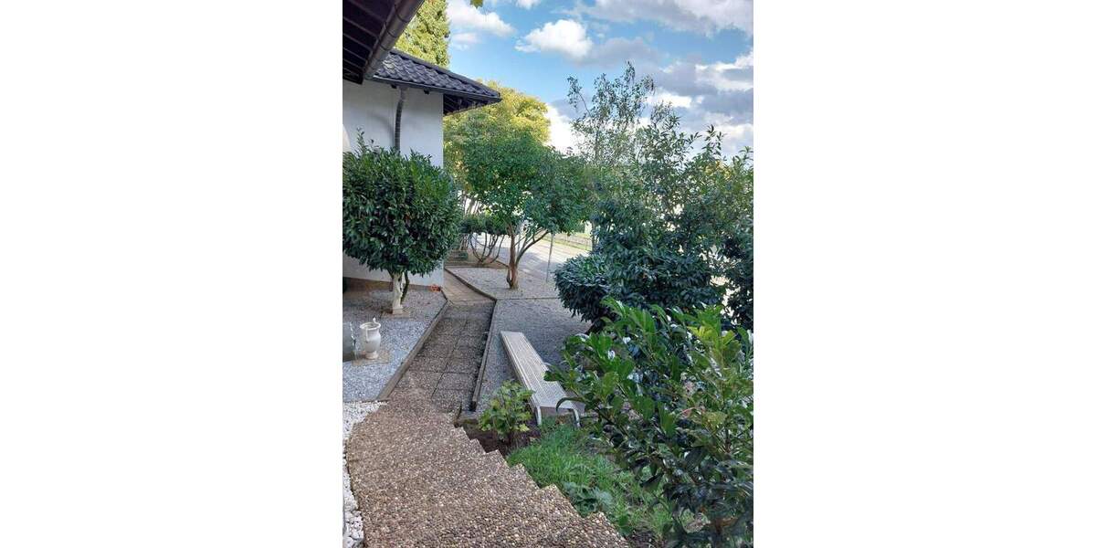 Bungalow Freisen Reitscheid - 8 Zimmer, 290 m&sup2;, 445.000&euro; | Angebot:25683918