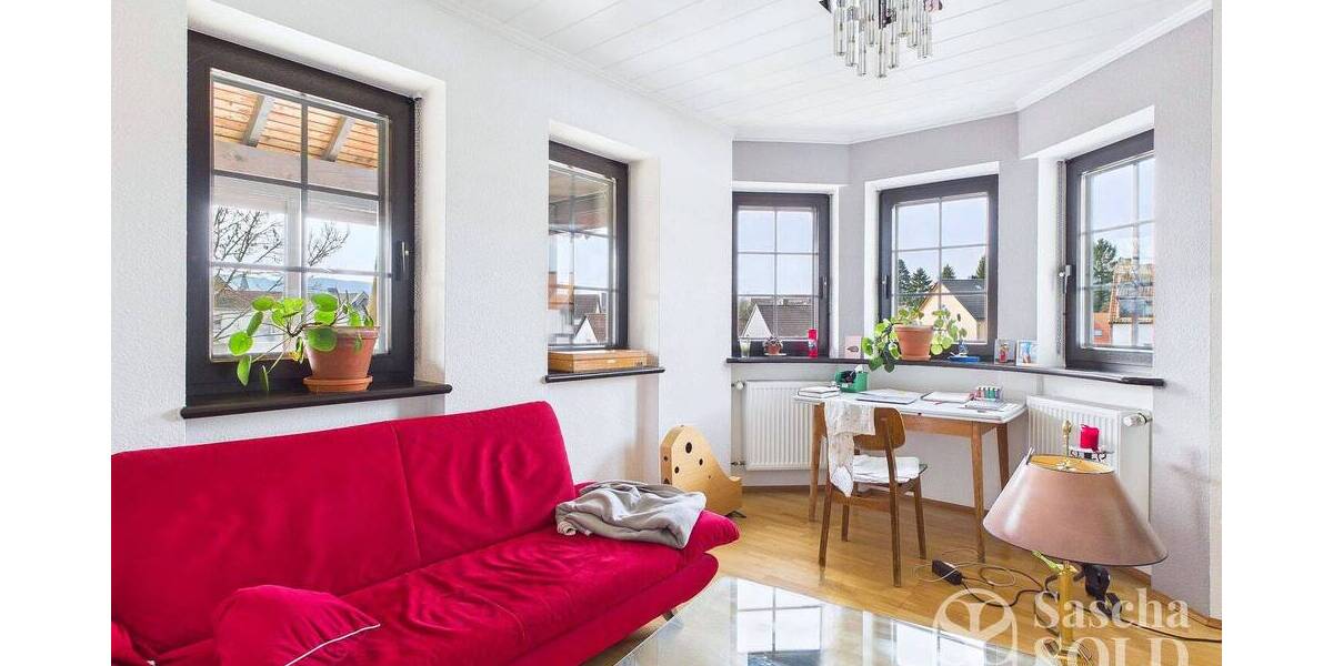 Freistehendes Einfamilienhaus mit Einliegerwohnung auf weitläufigem Grundstück mit Panoramablick - Einfamilienhaus Sankt Ingbert St. Ingbert | Angebot:26178655