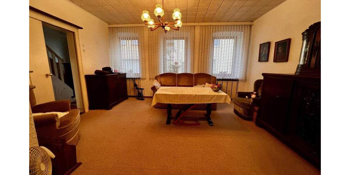 Einfamilienhaus Illingen - 7 Zimmer, 105 m&sup2;, 155.000&euro; | Angebot:25801738