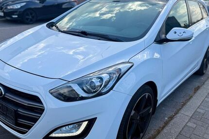 Hyundai i30 120.800 km 9.900 &euro; Saarbrücken Dudweiler 66125