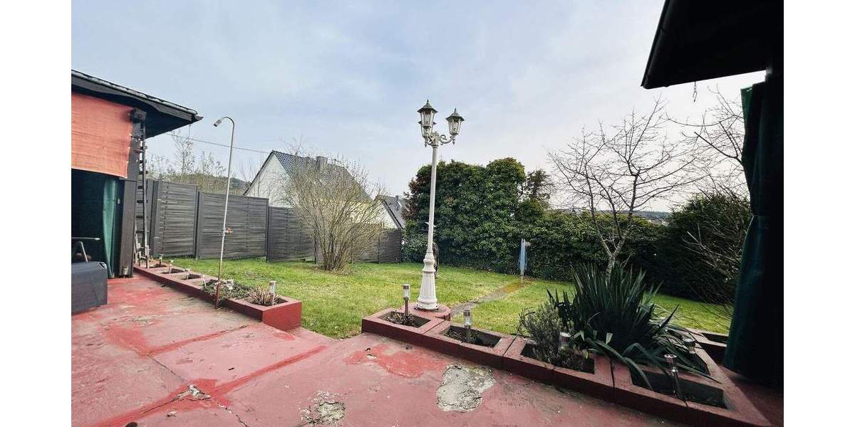 Einfamilienhaus Saarbrücken Dudweiler - 6 Zimmer, 115 m&sup2;, 125.000&euro; | Angebot:25801874