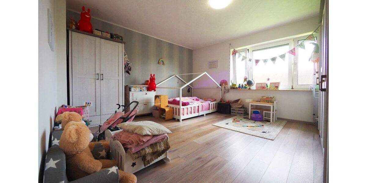 Etagenwohnung Saarbrücken Malstatt - 3 Zimmer, 81 m&sup2;, 155.000&euro; | Angebot:25675558