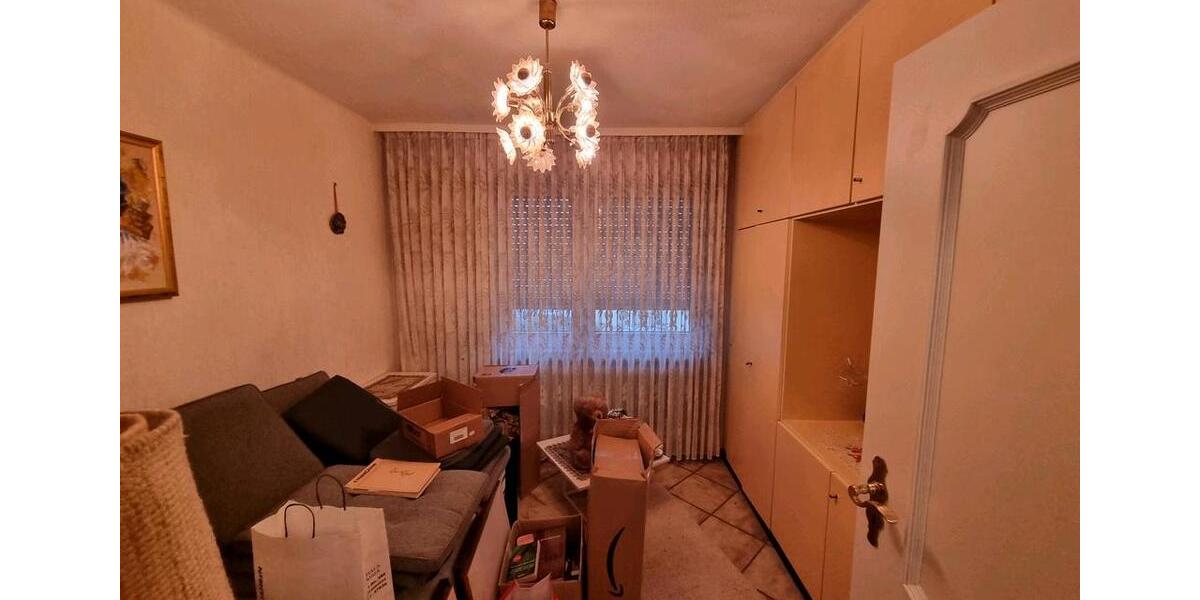 Erdgeschoßwohnung Pirmasens Niedersimten - 5 Zimmer, 135 m&sup2;, 900&euro; | Angebot:25546352