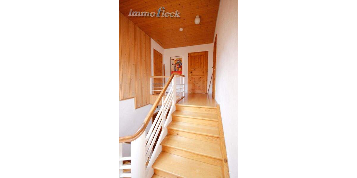 Doppelhaushälfte Bexbach - 9 Zimmer, 213 m&sup2;, 278.000&euro; | Angebot:25664167
