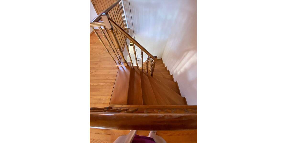 Bungalow Wallhalben - 7 Zimmer, 260 m&sup2;, 1.900&euro; | Angebot:26190672