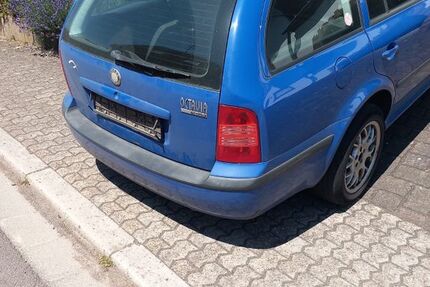 Skoda Octavia 225.000 km 900 &euro; Theley 66636