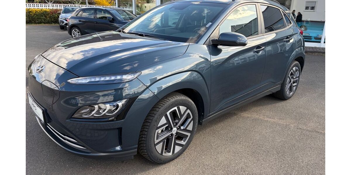 Hyundai KONA Elektro 27.000 km 19.970 &euro; Ramstein-Miesenbach 66877