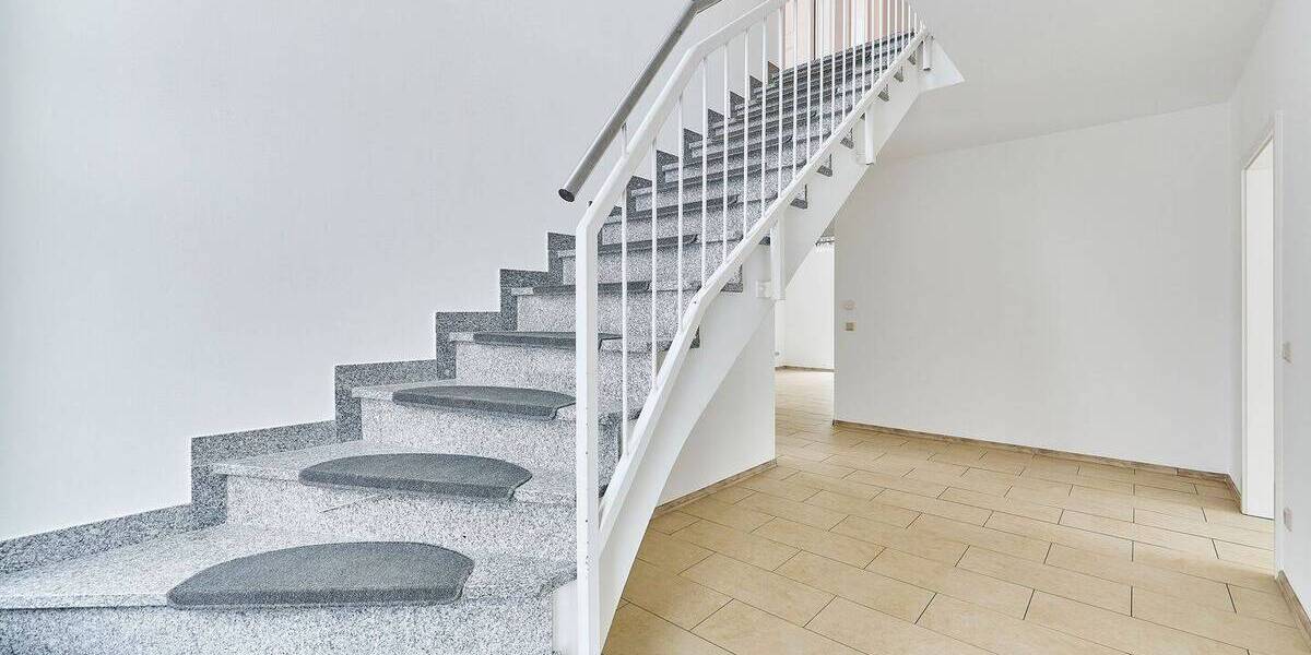 Einfamilienhaus Hauptstuhl - 6 Zimmer, 175 m&sup2;, 485.000&euro; | Angebot:26106200