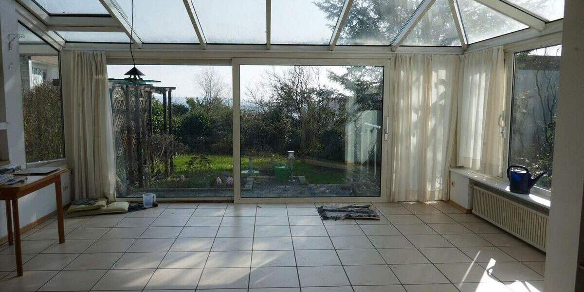 Einfamilienhaus Saarbrücken Eschberg - 5 Zimmer, 140 m&sup2;, 330.000&euro; | Angebot:25818416