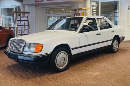 Mercedes-Benz 200 81.000 km 10.950 &euro; Homburg/Saar 66424