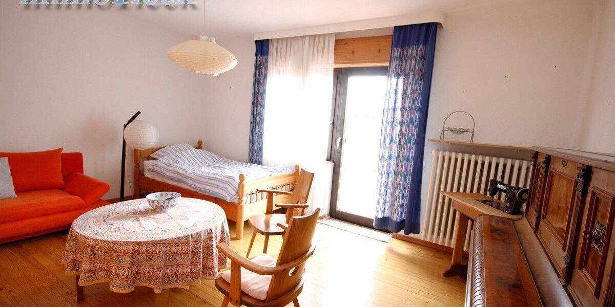 Doppelhaushälfte Bexbach - 9 Zimmer, 213 m&sup2;, 278.000&euro; | Angebot:25769303