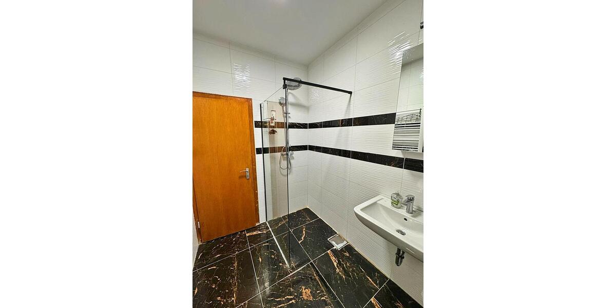 Reihenhaus Saarbrücken St. Arnual - 8 Zimmer, 170 m&sup2;, 290.000&euro; | Angebot:26114552