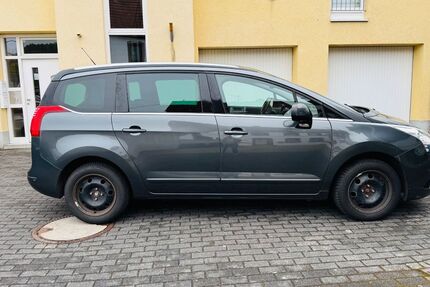 Peugeot 5008 219.877 km 4.900 &euro; Kusel 66869
