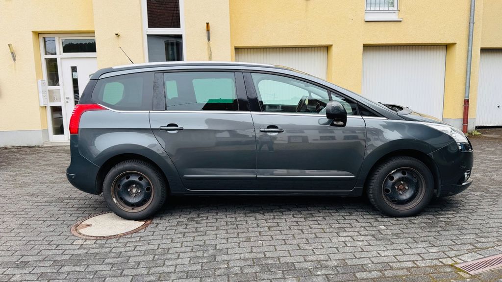 Peugeot 5008 219.877 km 4.900 &euro; Kusel 66869