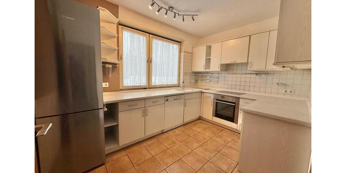 Erdgeschoßwohnung Homburg - 5 Zimmer, 140 m&sup2;, 1.650&euro; | Angebot:25648444