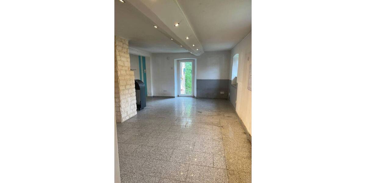 Einfamilienhaus Nanzdietschweiler - 7 Zimmer, 183 m&sup2;, 99.000&euro; | Angebot:26219796