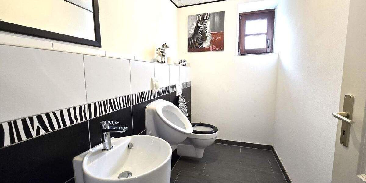 Einfamilienhaus Mandelbachtal Heckendalheim - 8 Zimmer, 180 m&sup2;, 259.000&euro; | Angebot:25677418