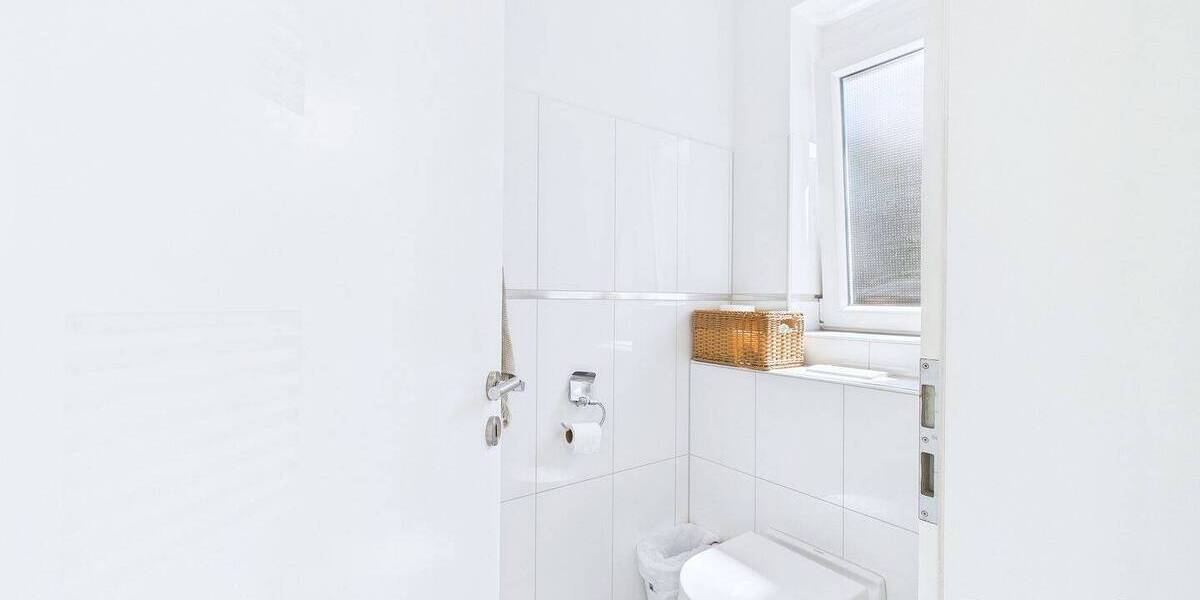 Großzügiges und hochwertiges Familiendomizil mit Kamin, Garten und moderner Energietechnik - Einfamilienhaus Waldmohr | Angebot:26676150