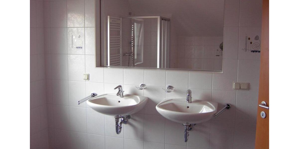 Einfamilienhaus Ramstein-Miesenbach Miesenbach - 8 Zimmer, 236 m&sup2;, 550.000&euro; | Angebot:25622981