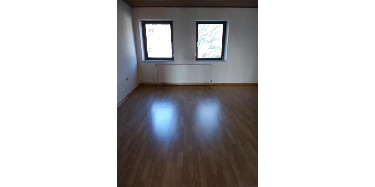 Etagenwohnung Mandelbachtal - 3 Zimmer, 90 m&sup2;, 670&euro; | Angebot:25842154