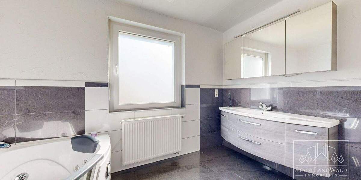 Einfamilienhaus Rodalben - 9 Zimmer, 150 m&sup2;, 359.000&euro; | Angebot:25678918