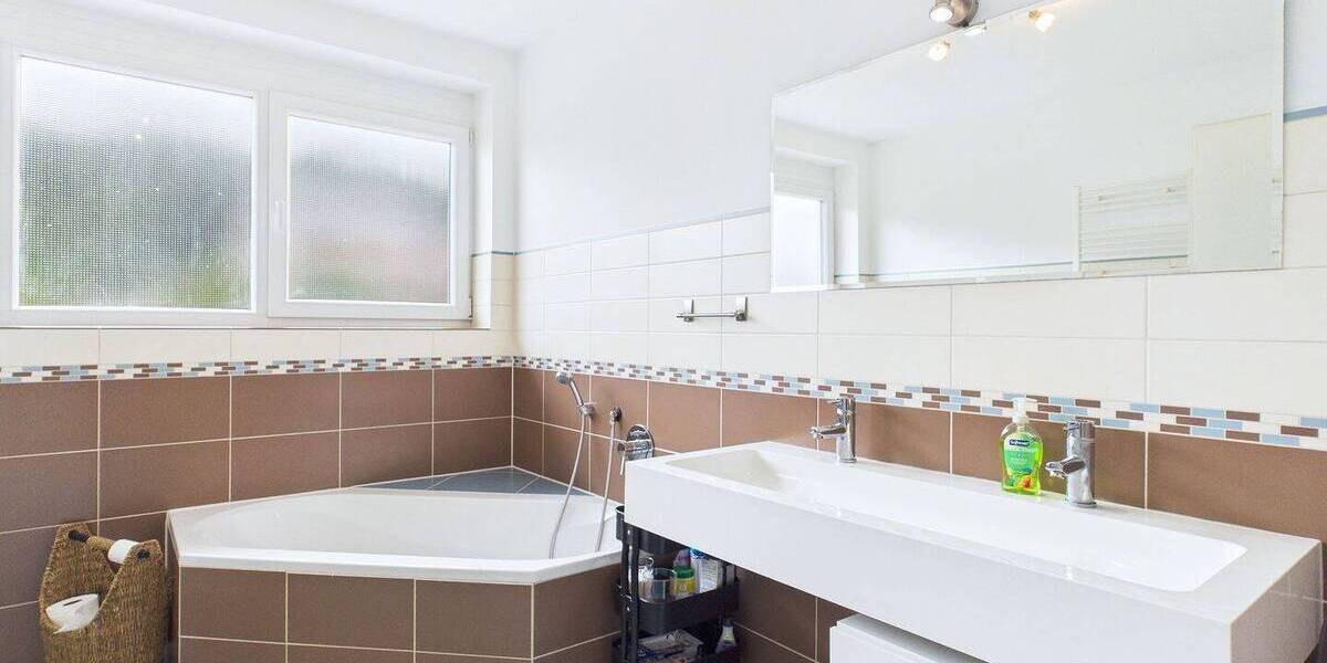 Großzügiges und hochwertiges Familiendomizil mit Kamin, Garten und moderner Energietechnik - Einfamilienhaus Waldmohr | Angebot:26676150