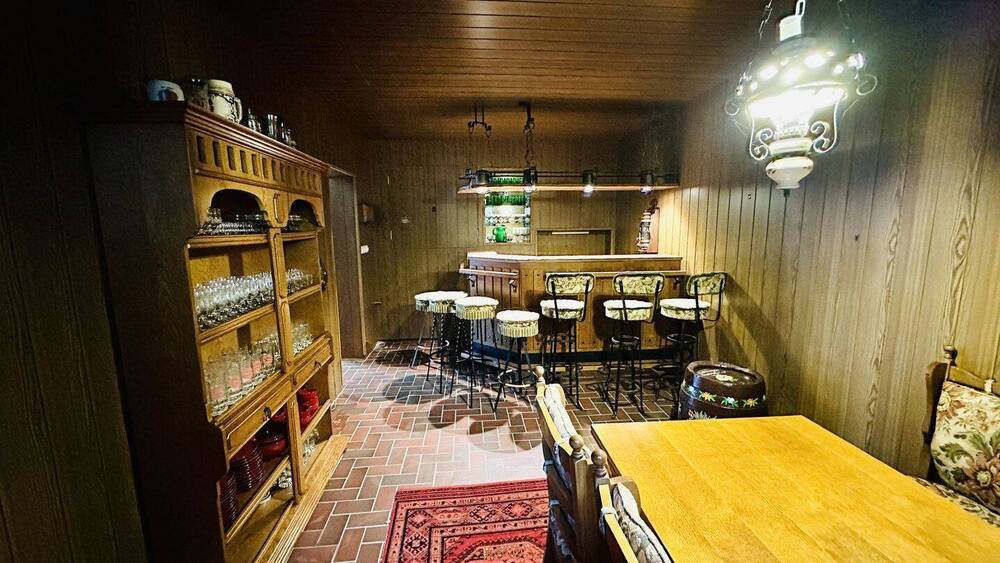 Mehrfamilienhaus, Wohnhaus Illingen - 9 Zimmer, 373 m&sup2;, 459.000&euro; | Angebot:25686397