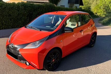 Toyota Aygo (X) 124.469 km 5.999 &euro; Riegelsberg 66292