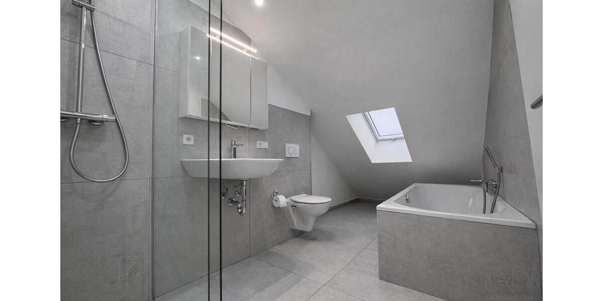 Dachgeschoßwohnung Sankt Ingbert - 2 Zimmer, 71 m&sup2;, 790&euro; | Angebot:25904967