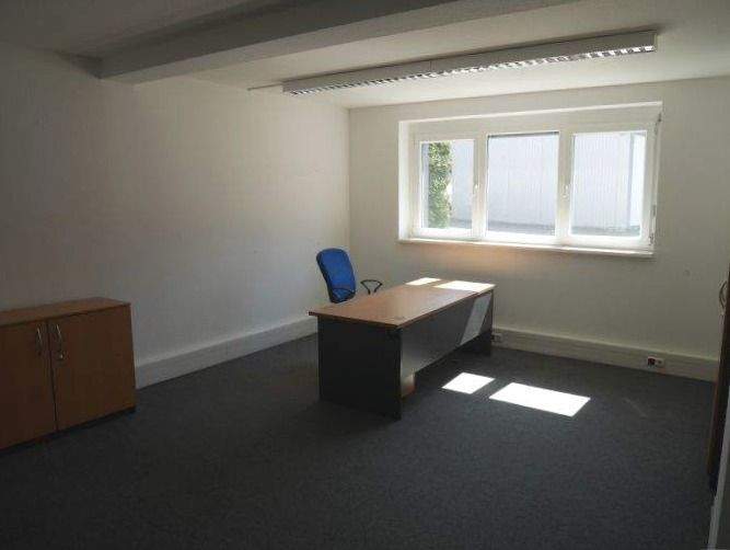 Gewerbeobjekt Saarbrücken Malstatt - 4 Zimmer, 160 m&sup2;, 1.250&euro; | Angebot:25666351