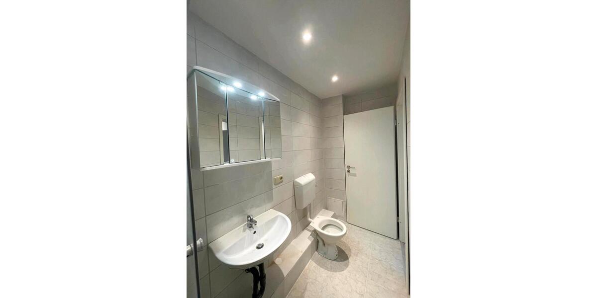 Erdgeschoßwohnung Schiffweiler - 3 Zimmer, 65 m&sup2;, 650&euro; | Angebot:25724882