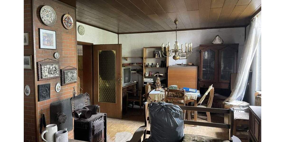 Doppelhaushälfte Neunkirchen Innenstadt - 5 Zimmer, 110 m&sup2;, 119.000&euro; | Angebot:25729710