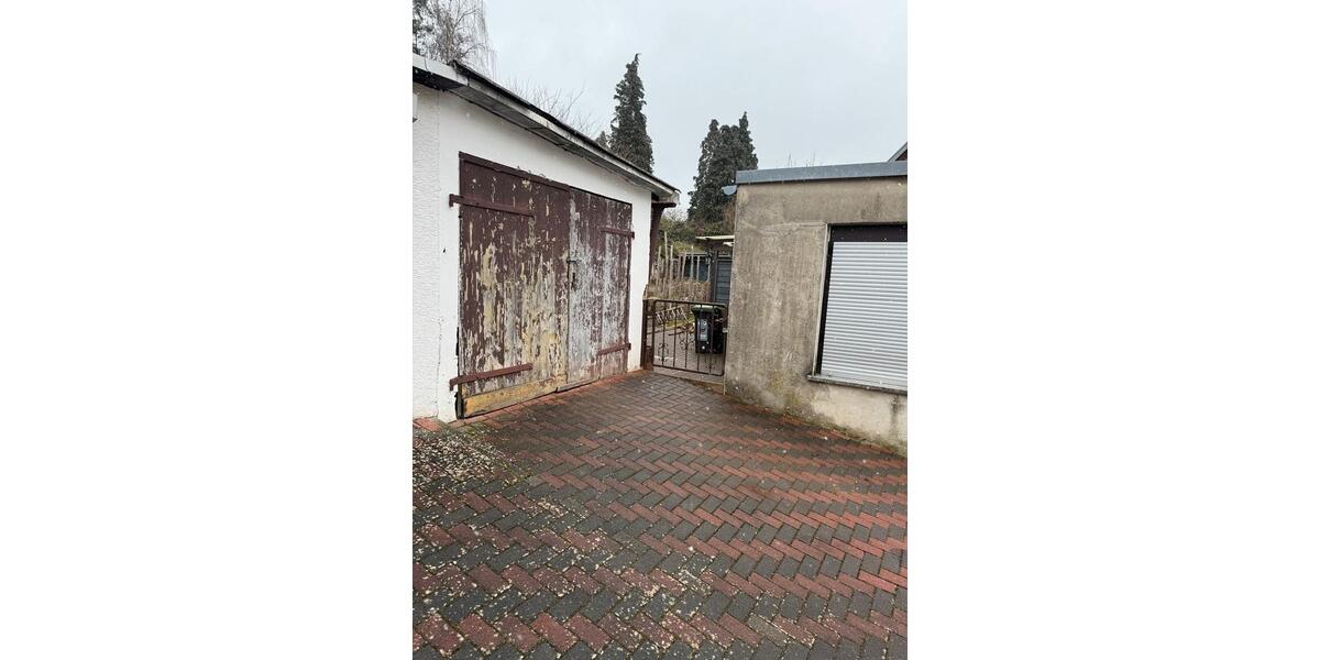 Einfamilienhaus Bexbach - 7 Zimmer, 140 m&sup2;, 136.000&euro; | Angebot:24397424