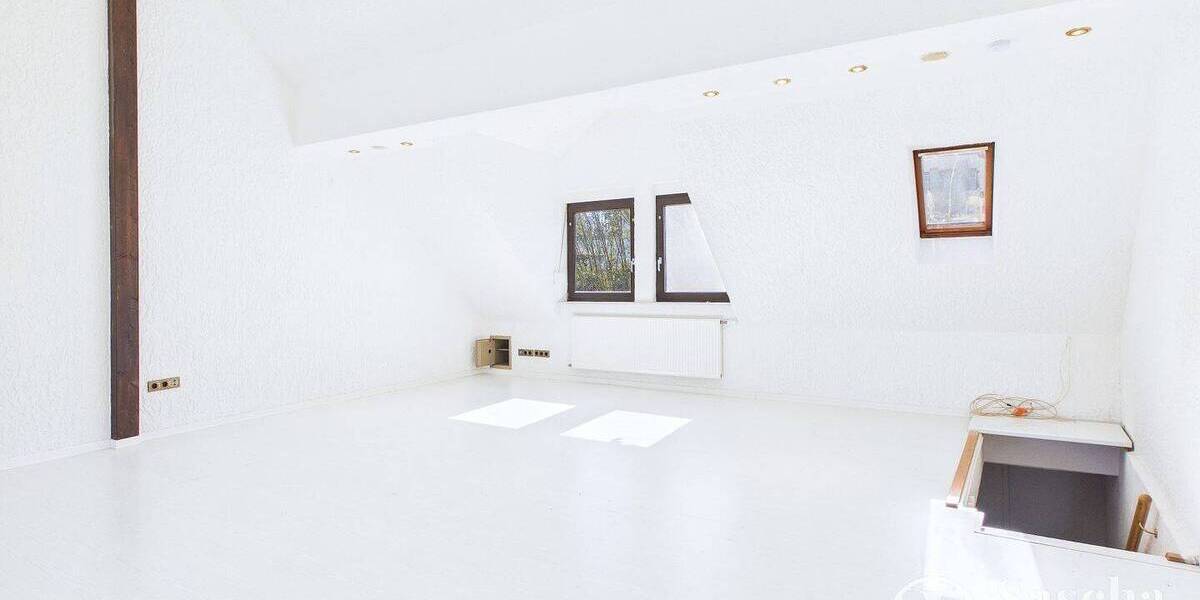 Zentrales Reihenmittelhaus mit zwei Wohneinheiten in St. Ingbert für Eigennutzer und Kapitalanleger - Reihenmittelhaus Sankt Ingbert St. Ingbert | Angebot:26247879