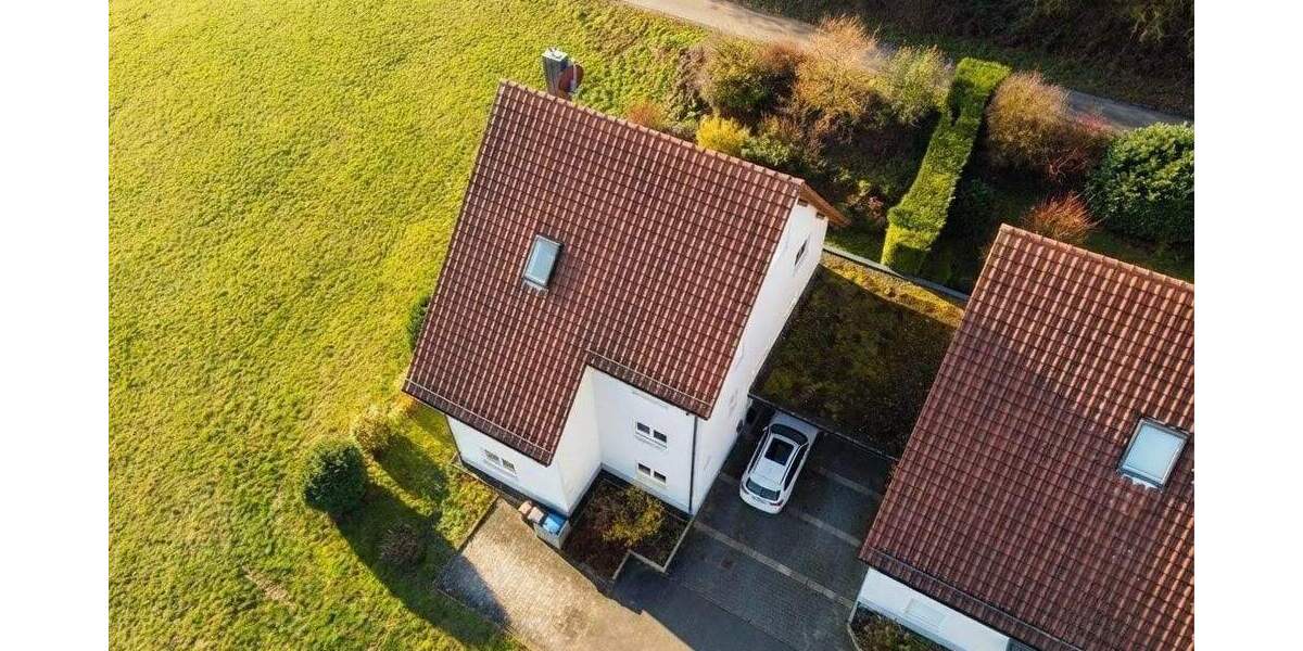 Einfamilienhaus Weselberg - 9 Zimmer, 335 m&sup2;, 498.000&euro; | Angebot:25744092