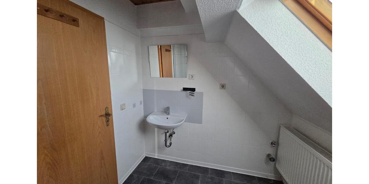 Dachgeschoßwohnung Sankt Ingbert - 3 Zimmer, 47 m&sup2;, 500&euro; | Angebot:25305873