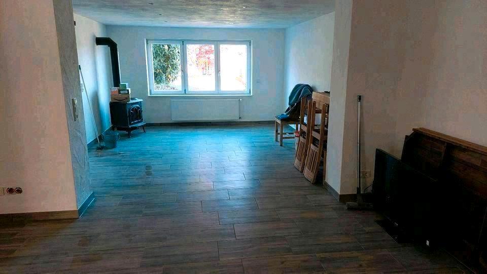 Erdgeschoßwohnung Merchweiler - 3 Zimmer, 80 m&sup2;, 1.000&euro; | Angebot:26592858