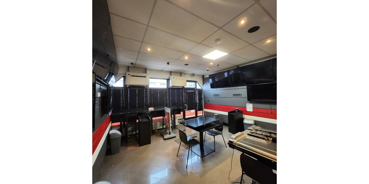 Interessante Gewerbeeinheit mit 3 Lädengeschäften in der Homburger Innenstadt (teilvermietet) - Gewerbeobjekt Homburg | Angebot:24859992