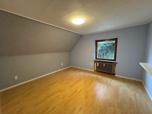 Einfamilienhaus Kusel - 5 Zimmer, 142 m&sup2;, 169.000&euro; | Angebot:25729934