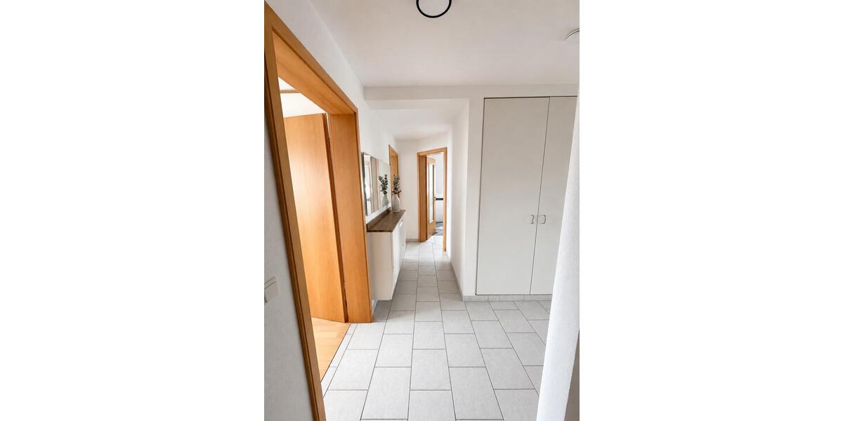 Etagenwohnung Homburg - 4 Zimmer, 93 m&sup2;, 289.000&euro; | Angebot:26766346