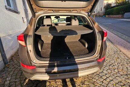 Hyundai TUCSON 120.000 km 16.500 &euro; Fohren-Linden 55777