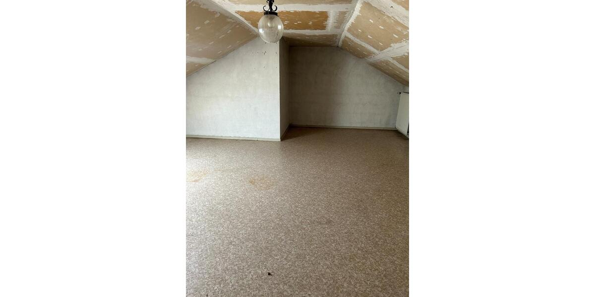 Einfamilienhaus Homburg - 11 Zimmer, 165 m&sup2;, 289.000&euro; | Angebot:26265842