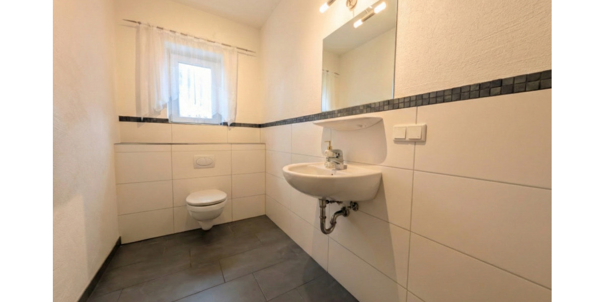 Einfamilienhaus Weselberg - 9 Zimmer, 335 m&sup2;, 498.000&euro; | Angebot:25744092