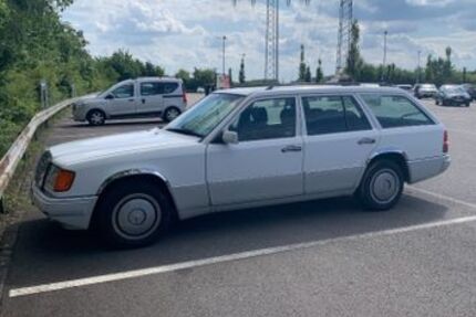 Mercedes-Benz E 230 330.000 km 3.900 &euro; Saarbrücken 66113