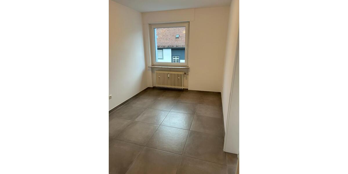 Etagenwohnung Pirmasens Niedersimten - 3.5 Zimmer, 125 m&sup2;, 750&euro; | Angebot:25262878