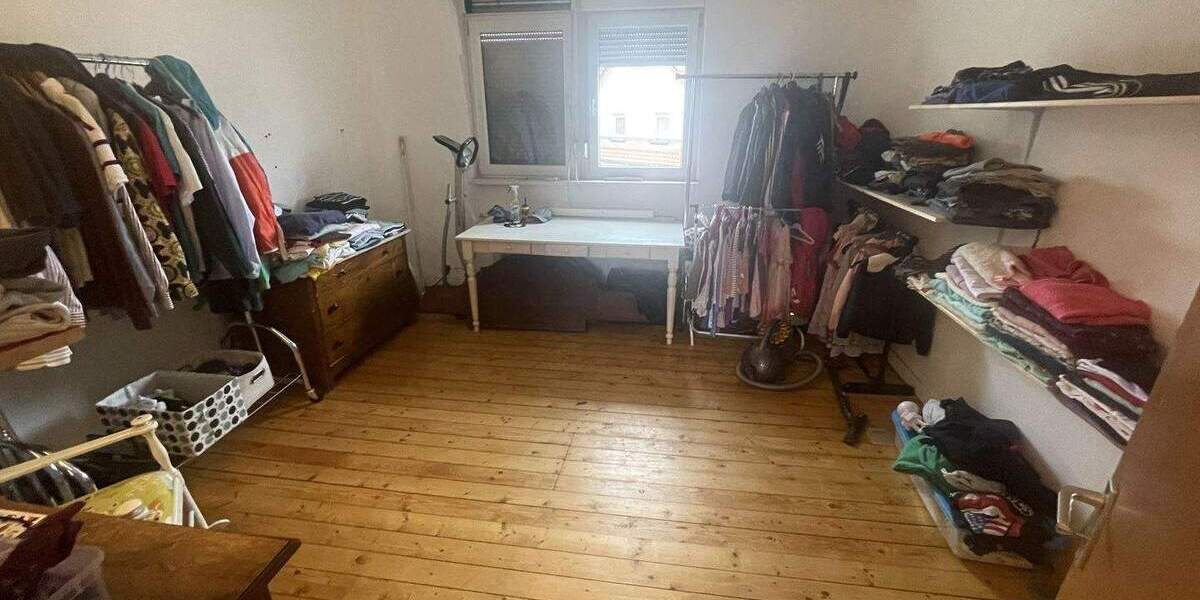 Einfamilienhaus Saarbrücken / Dudweiler Dudweiler - 8 Zimmer, 160 m&sup2;, 249.000&euro; | Angebot:25772718