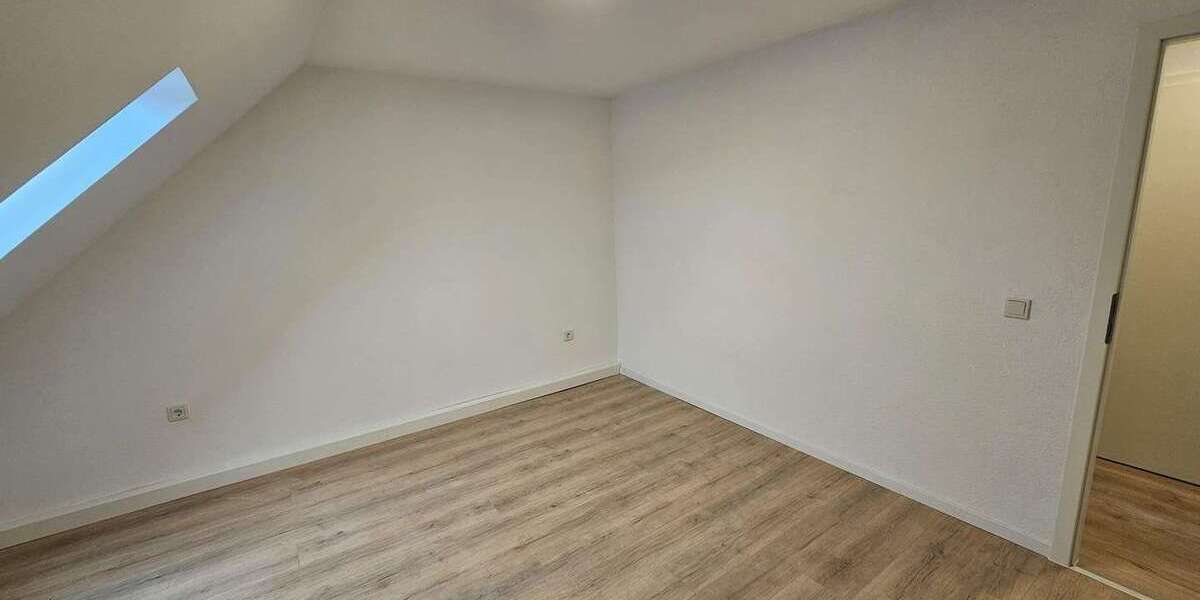 Etagenwohnung Schiffweiler - 3 Zimmer, 58 m&sup2;, 570&euro; | Angebot:26630657