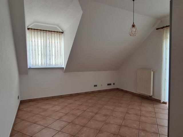 Exklusives neuwertiges Wohnhaus in schöner Stadtrandlage - Einfamilienhaus Homburg | Angebot:26882575