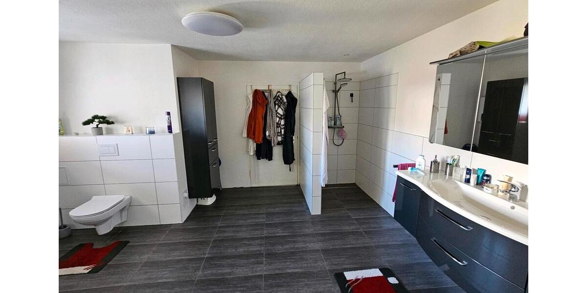 Doppelhaushälfte Breitenbach - 6 Zimmer, 174 m&sup2;, 252.000&euro; | Angebot:26122605