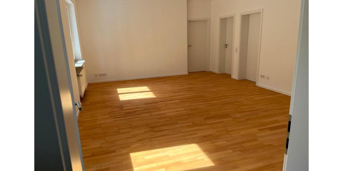 Erdgeschoßwohnung Homburg - 3 Zimmer, 92 m&sup2;, 850&euro; | Angebot:26042099